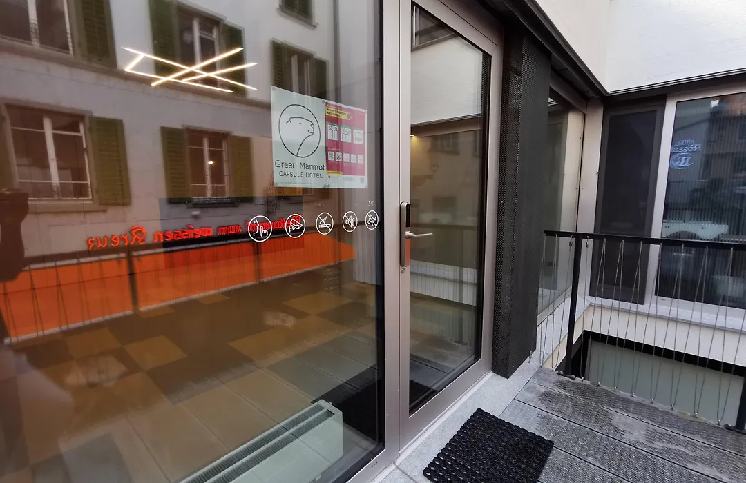 Green Marmot Capsule Hotel Zuerich-1