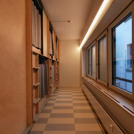 Green Marmot Capsule Hotel Zuerich-3